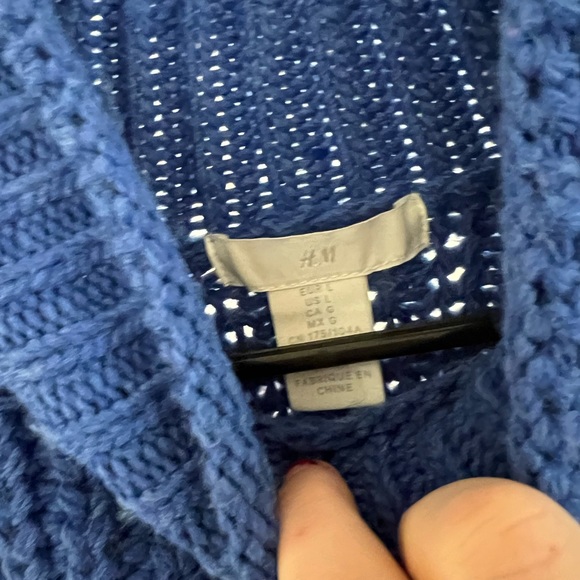 H&M knit sweater - Picture 2 of 3